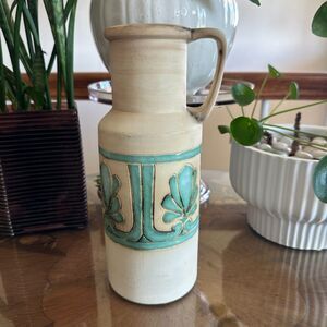 Vtg MCM Amarna Jeruselum Pottery Vase w/ Handle, Matte Finish & Teal Floral Band
